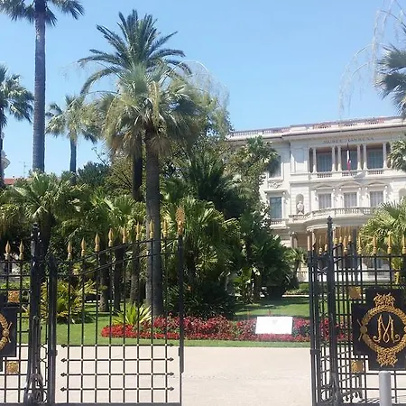 Rivoli Seaside Апартаменты *